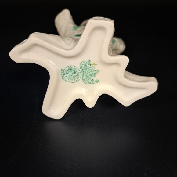 Belleek Irish Porcelain Shamrock Tree Stump Bud Vase Vintage Green Stamp - Picture 11 of 15